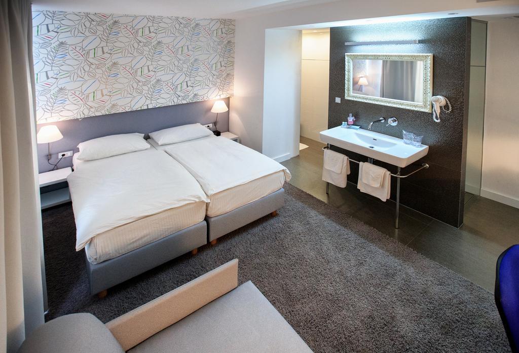 Hotel Jona Podstrana Room photo