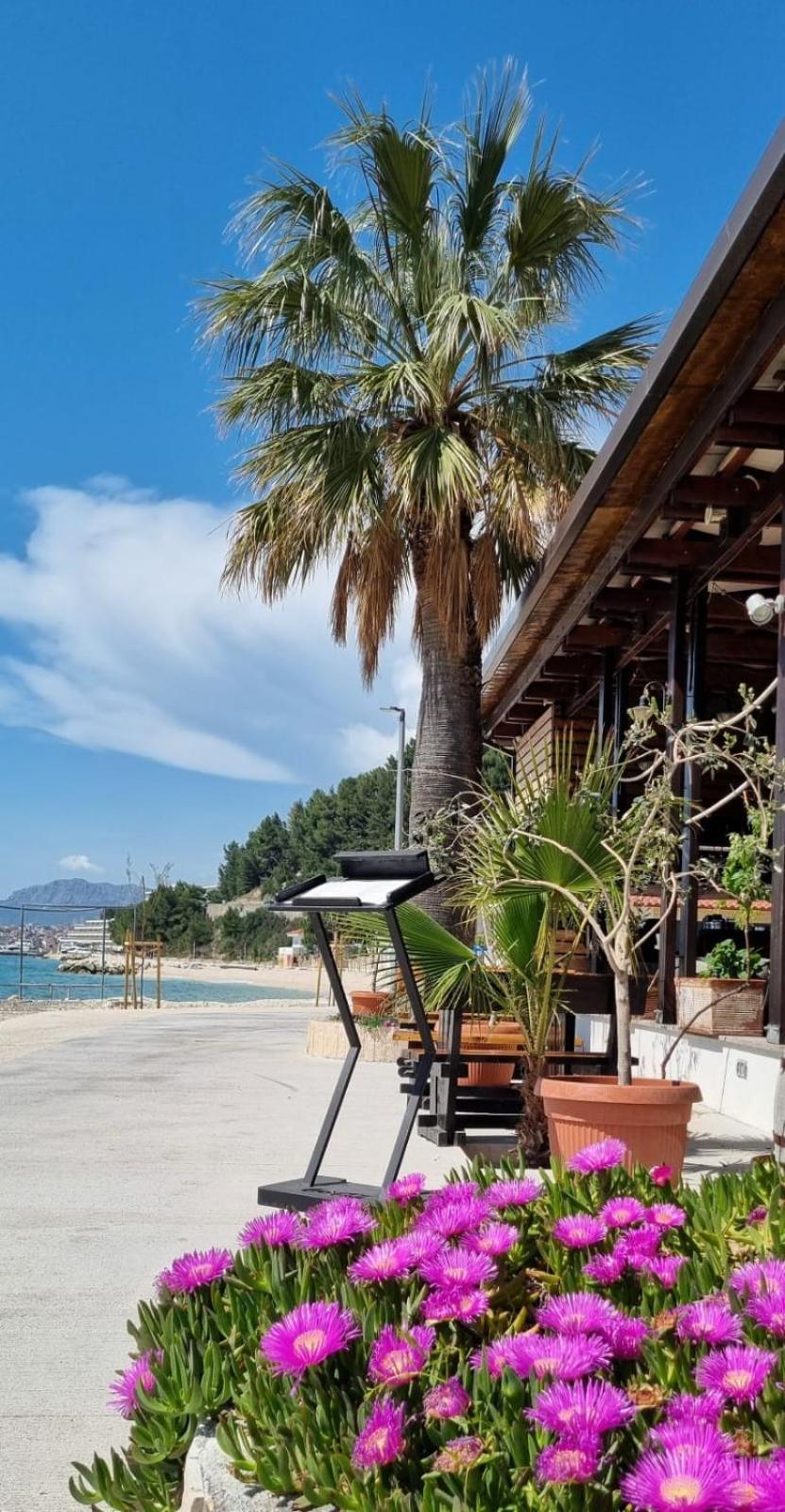Hotel Jona Podstrana Exterior photo