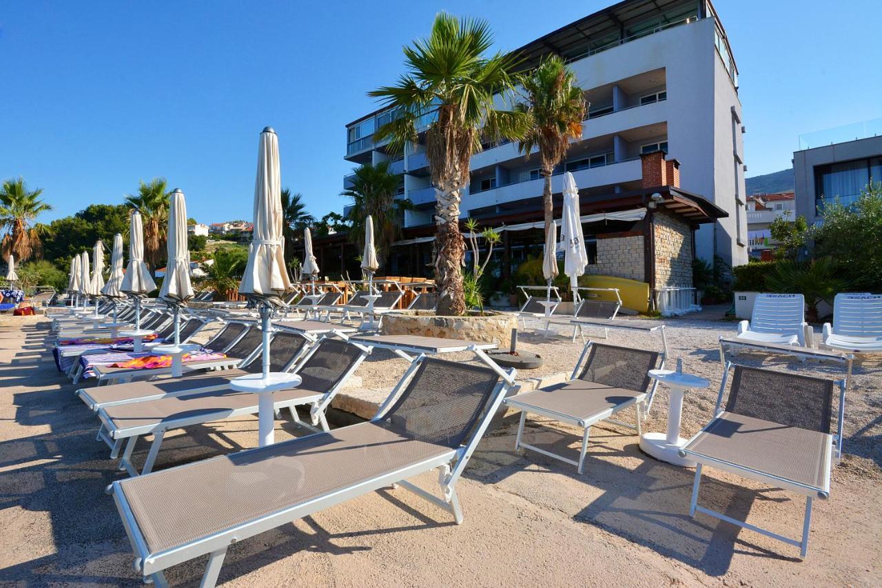 Hotel Jona Podstrana Exterior photo