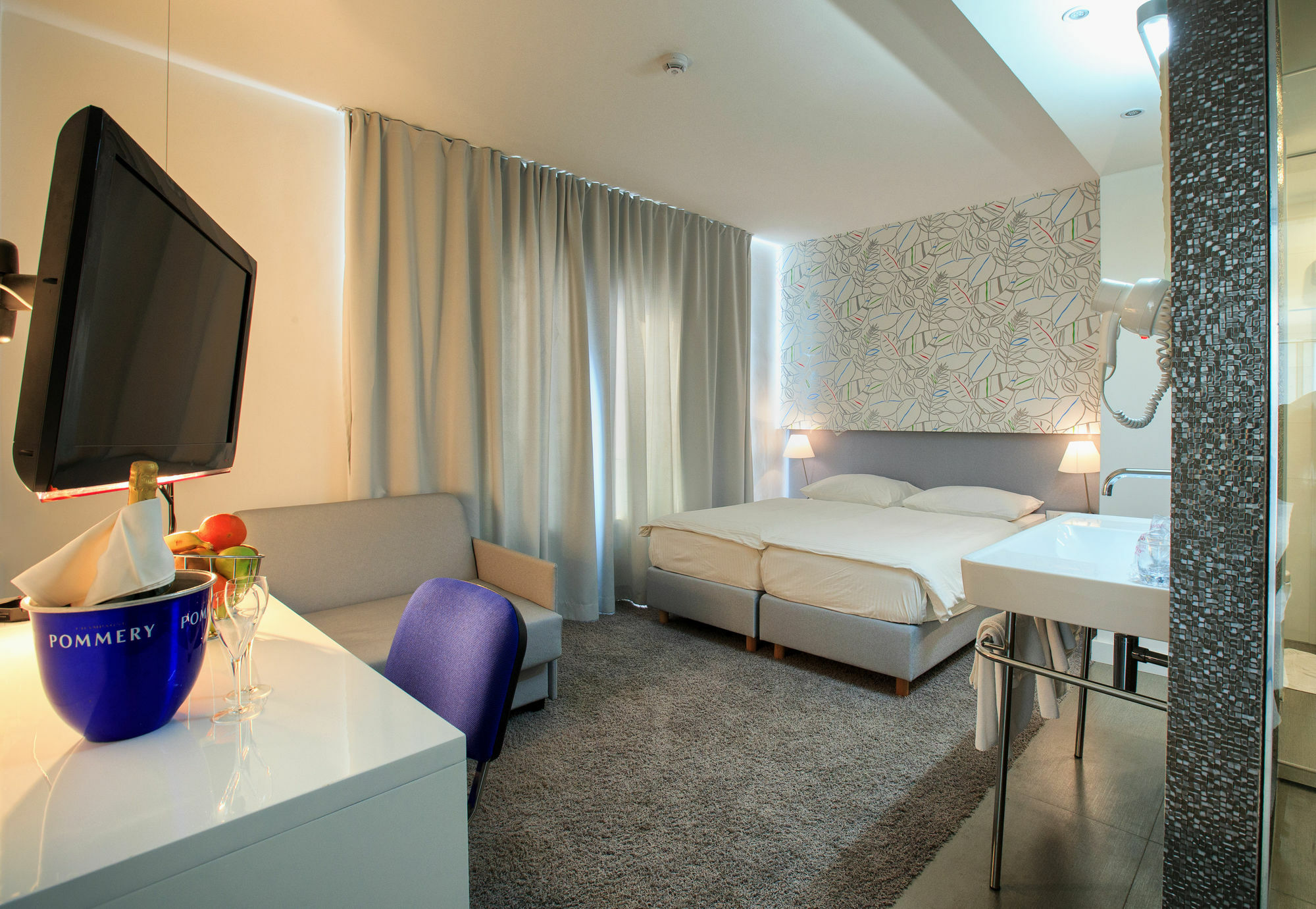 Hotel Jona Podstrana Exterior photo